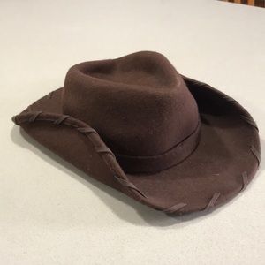Felt cowboy hat